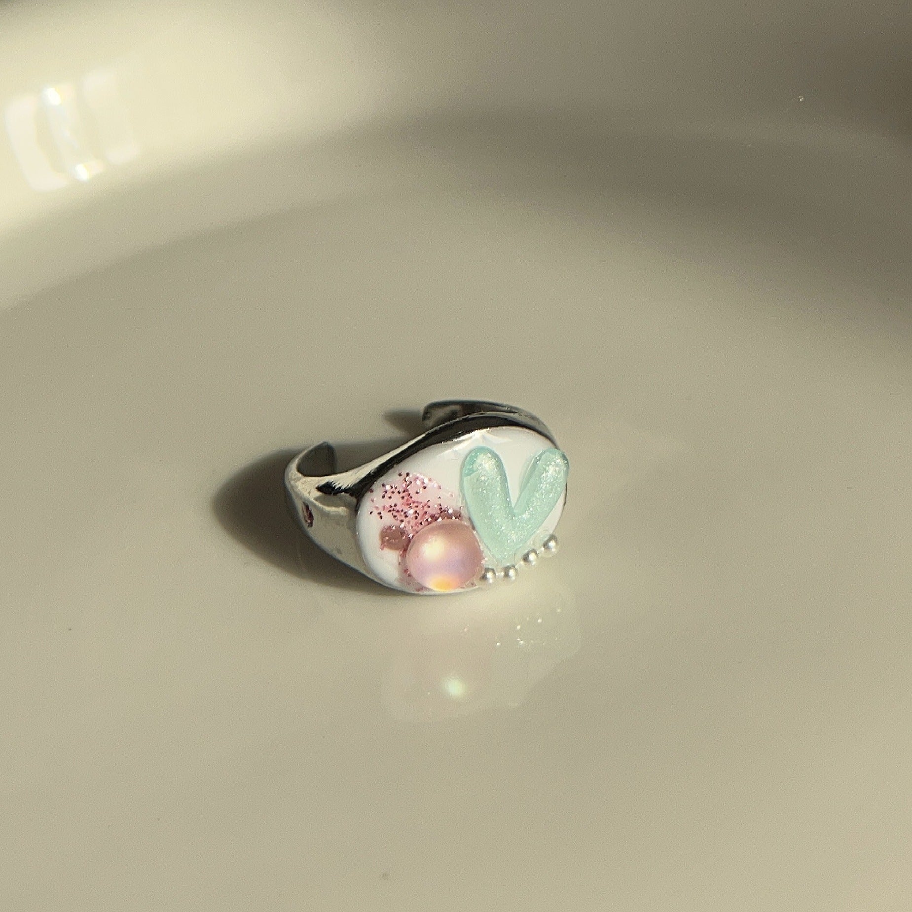 High-grade Metal Wide Heart Twin Enamel Drop Oil Ring